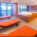 Luxo 1406 - Quarto E Sala Com Varanda Frente Mar Ponta Verde